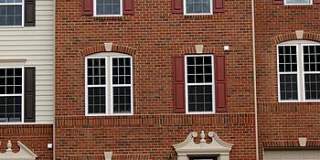 45986 Iron Oak Gallery 1