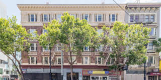1651 Market Street Gallery 33