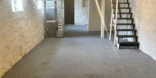 Spacious, Corner Home, Central Air, W/D Hook-Up! Available Now! Gallery 18