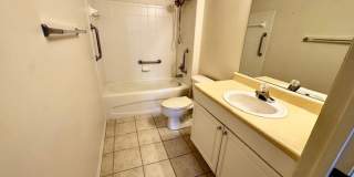 3 bedroom 2 bathroom Condo in the Gardens at Beachwalk Gallery 15