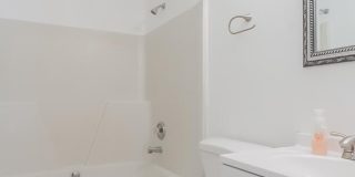 563 STAFFORDSHIRE Drive E Gallery 14