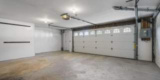 444 Ocean Boulevard Gallery 22