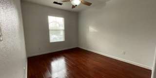 2 Bed 1 Bath Elk Grove Home Gallery 8