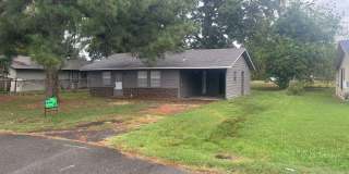 Freshly remodeled, three bedroom one bath home in Lonoke Gallery 1