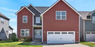 Pet Friendly Four Bedroom with Bonus! Gallery 1