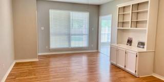 212 Landsburg Gallery 3