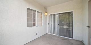 Spacious Townhome Located in the Highly Desirable Shadow Ridge Community of Oak Park Gallery 24