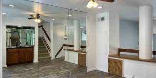 Spacious 2 Bedroom 2-1/2 Bathroom Townhome with 2-car garage in La Jolla near UCSD Gallery 8