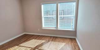 Charming remodeled 3-bedroom home for lease! Gallery 25
