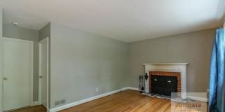 326 Lincoln Ave Gallery 6
