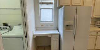 JUST LEASED- Annual unfurnished 3/2  house in Sarasota Gallery 5