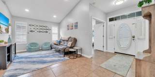 Gorgeous 4 bedroom pool house for rent w/ deeded beach access + pool & yard service included in the rent! Gallery 27