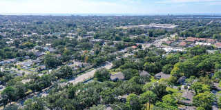 4799 OAK FOREST Drive W Gallery 1