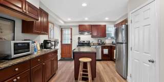 2623 EMERALD Street Gallery 8