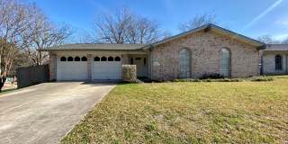 Hidden 4 Bed 2 Bath Gem in South Austin! Gallery 1