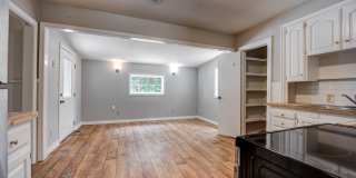 FREE MONTH RENT! Freshly Updated 3 Bedroom House Gallery 6
