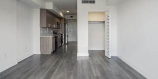 1025 Metro Gallery 16