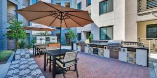 Downtown Ontario Luxury Apartments Gallery 92