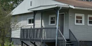 3 Bedroom Ranch by the River Gallery 1