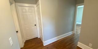 Fully Remodeled 3Bedroom House! Gallery 25