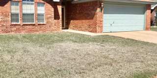 Fantastic 3/2/2 located in South Lubbock! Preleasing for JULY 1st!! Gallery 23