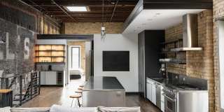211 Washington Avenue N Gallery 1