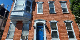 126 S QUEEN Street 126 S QUEEN Street Gallery 1