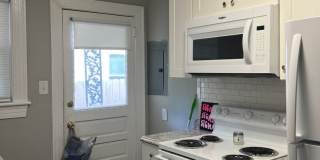 Grid House 2 blocks to ECU for rent on 5th St Gallery 25