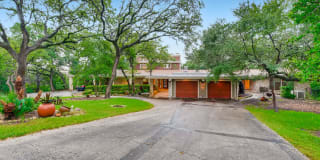 1355 The High Road Gallery 1