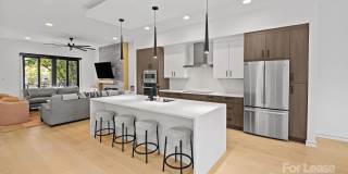 2712 N Davidson Street Gallery 1