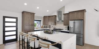 7629 N VIA DE LOS NINOS -- Gallery 8