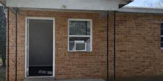 906 Thomas Street Gallery 1