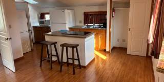 Above Garage 1 Bd with W/D in Unit! Gallery 1