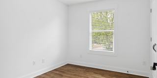 Overbrook / 7 Railroad St. Gallery 22