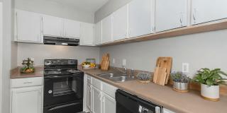 Ravenwood Apartments Gallery 3