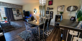 Laurel Village Apartments Gallery 34