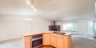 3 bedroom rambler on corner lot Gallery 4