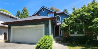 Spacious 4 Bed / 3 Bath Windsor Home Gallery 1