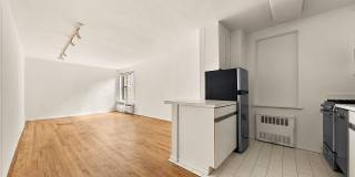 200 E 28th Street Gallery 1