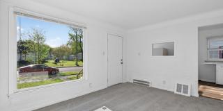 $1250 3 bed Bungalow Gallery 6