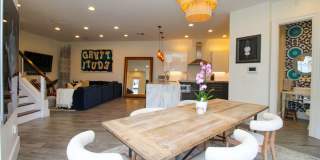 ** LUXURY MODERN ZEN RETREAT IN NAPLES PARK ** WALK TO THE BEACH **   4BR/4BA PRIVATE POOL & SPA FULLY REMODELED ** MERCATO **OFFERED FURNISHED SEASONALLY, WEEKLY OR ANNUALLY ** NO HOA PROCESS SO MOVE IN TODAY ** READY FOR A TENANT ** Gallery 50