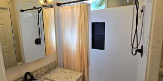 1 Bedroom in Hurricane Gallery 14