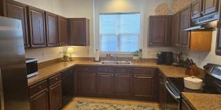 End Unit Townhome! Gallery 4