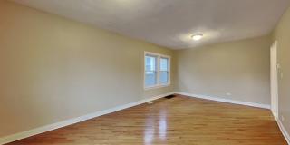 2728 Wesley Ave Gallery 2