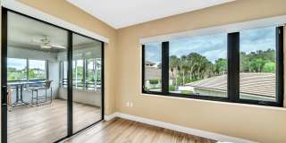 827 Oak Harbour Drive Gallery 26