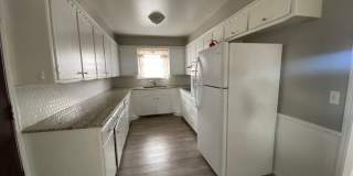 Beautiful Home- The Only thing Missing Is You! Gallery 4
