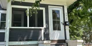 Timeless Charm Meets Modern Comfort – Spacious 3 Bedroom Duplex Near Downtown Omaha Timeless Charm Meets Modern Comfort – Spacious 3 Bedroom Duplex Near Downtown Omaha Gallery 1