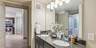 The Edge at Midtown Gallery 9