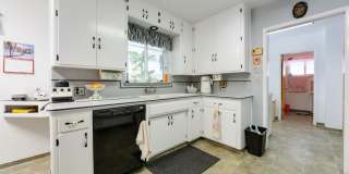 Spacious 3 Bedroom Home with Oversized Family Room & Covered Outdoor Living! Gallery 12