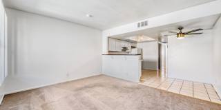 Cozy 2 Bedroom Upstairs Unit With Lots of Natural Light! Gallery 5